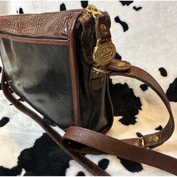 Brahmin VINTAGE Black Leather And Walnut Croc Embossed Crossbody Purse - Picture 3 of 8